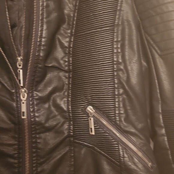 Coalition Black Faux Leather Jacket w/ Second Layer in Jacket (2 Layers) Size L - Picture 9 of 13